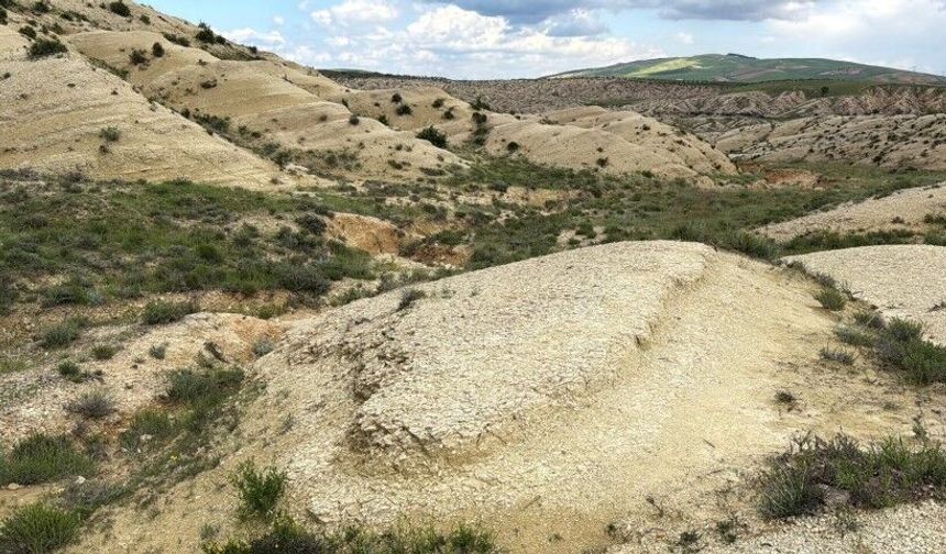 Şanlıurfa-Adıyaman Yolundaki Jeolojik Miras Hayran Bırakıyor