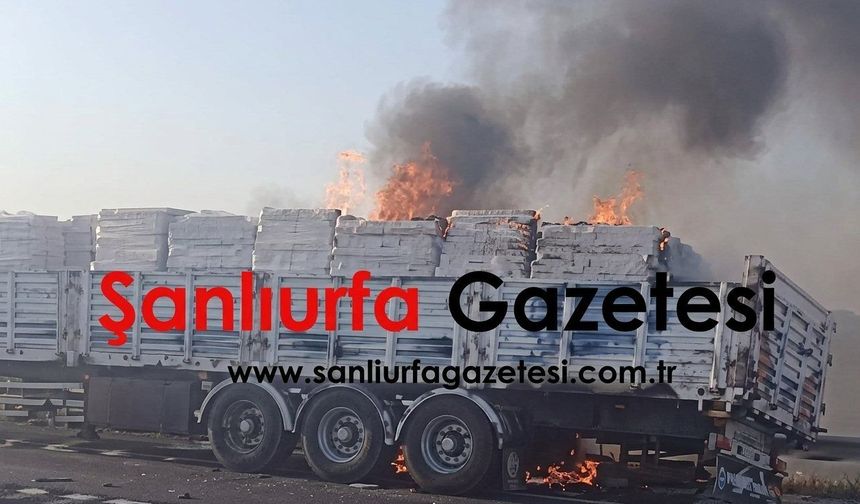 Viranşehir-Şanlıurfa Karayolunda Un Yüklü TIR’da Yangın