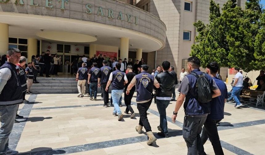 Şanlıurfa Merkezli 11 İlde Düzenlenen Geniş Çaplı Siber Dolandırıcılık Operasyonunda 42 Şüpheli Gözaltına Alındı