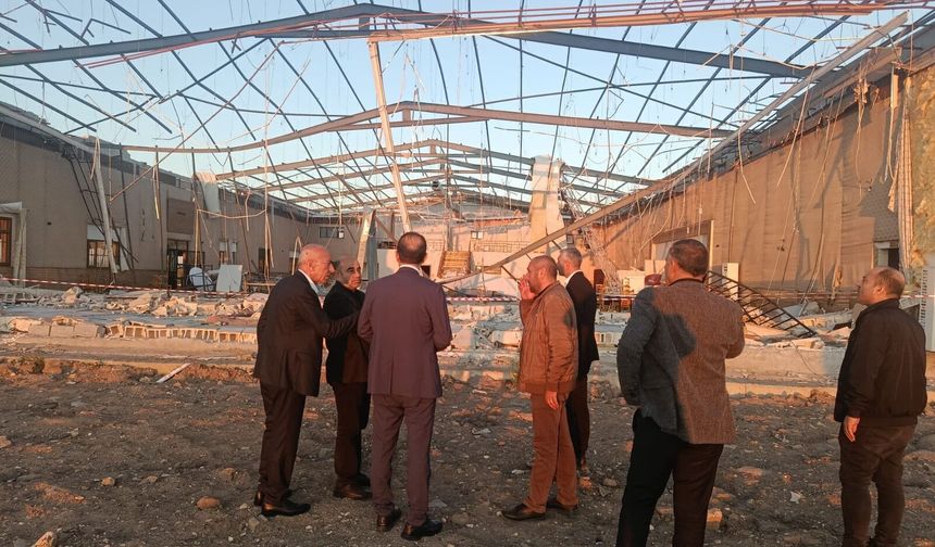 Viranşehir’de Hortumun Yaraları Sarılıyor: Başkan Karacabey’den Esnaf Ziyareti