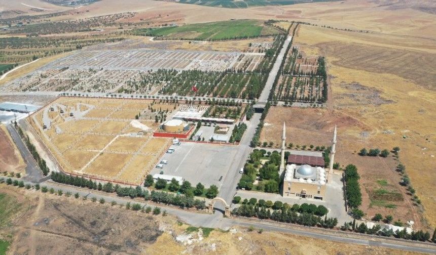 Şanlıurfa’da Yeni Asri Mezarlık Yolları Yenileniyor