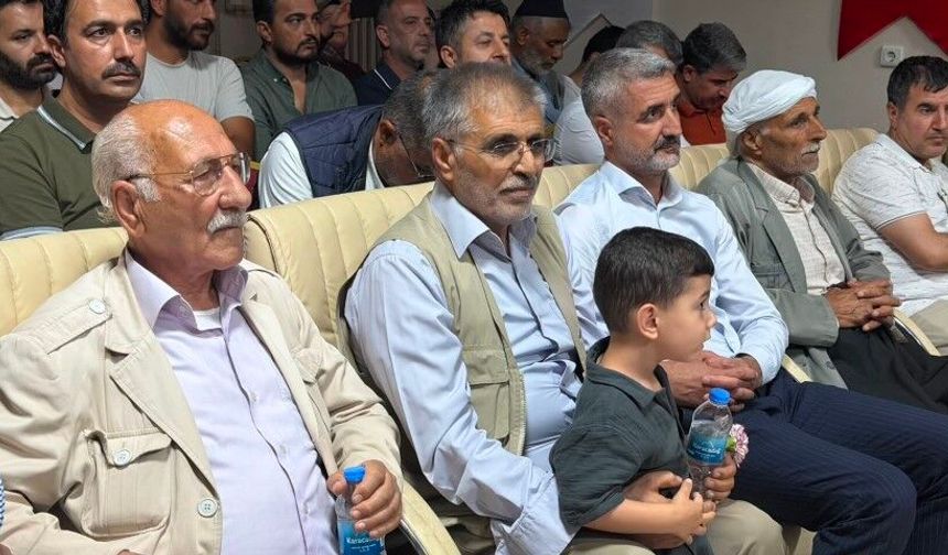 Siverek’te Öğretmen Mehmet Sinan Akçiçek Gözyaşlarıyla Uğurlandı
