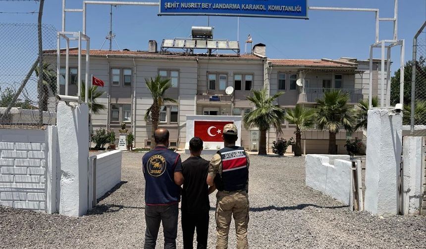 Akçakale’de firar dolandırıcı oltaya düştü