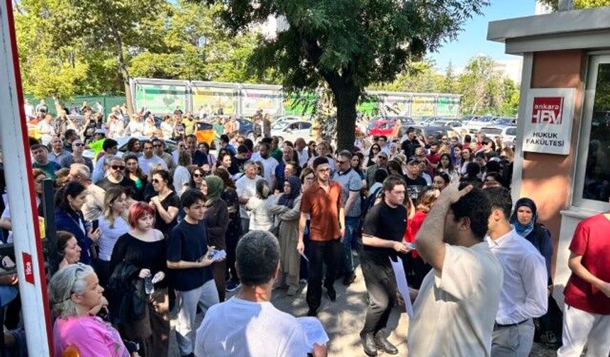 YKS’de İkinci Oturum Heyecanı: Adaylar Salonlarda Yerini Aldı