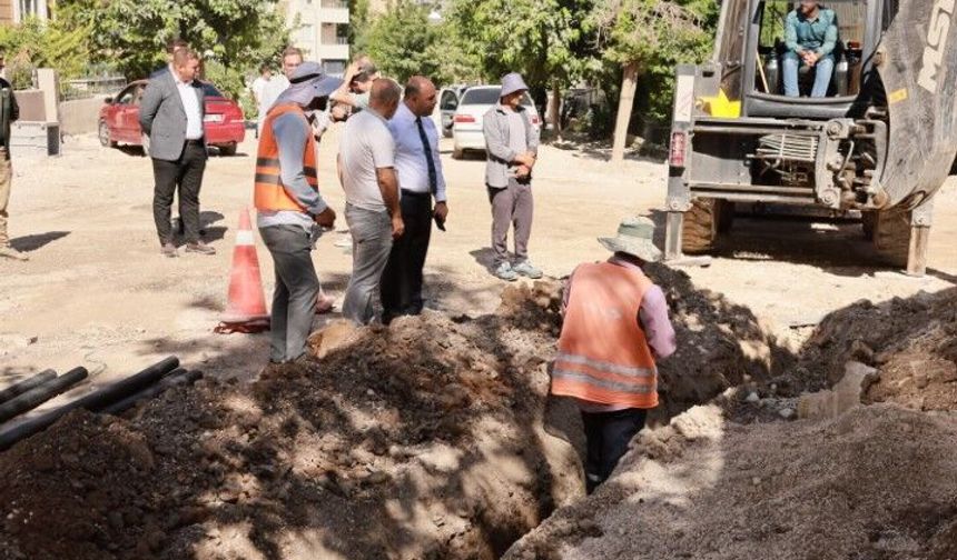 Karaköprü'de Akpıyar Mahallesi İçin Yol Seferberliği Başladı