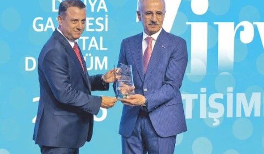 Dijital Dönüşüm Zirvesi’nde Geleceği Şekillendiren Açıklamalar
