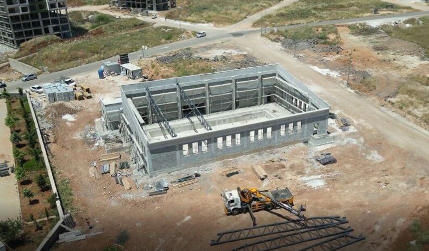 Haliliye’de Dev Spor Yatırımı Yükseliyor: Yarı Olimpik Havuzda Sona Doğru
