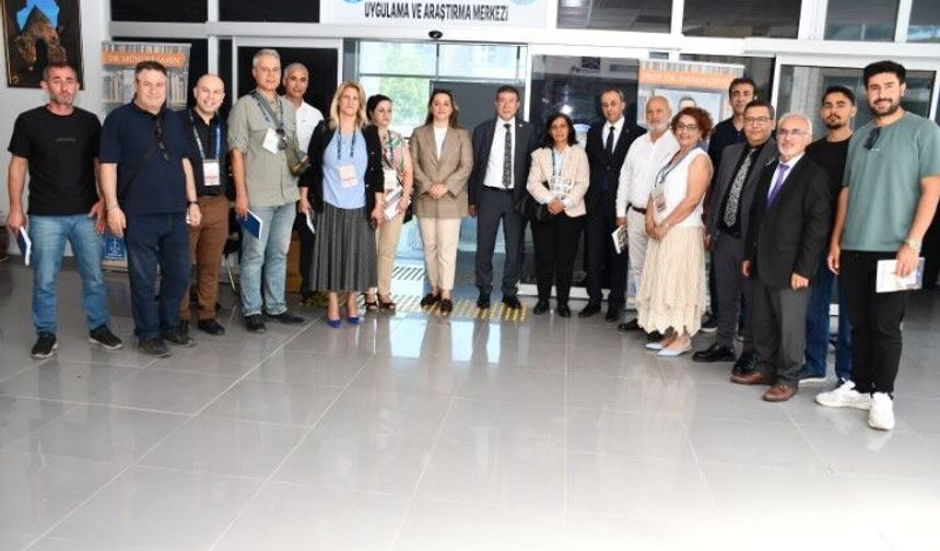 Harran Üniversitesi’nde Bilim Şöleni: Uluslararası Kongre Yoğun Katılımla Gerçekleşti