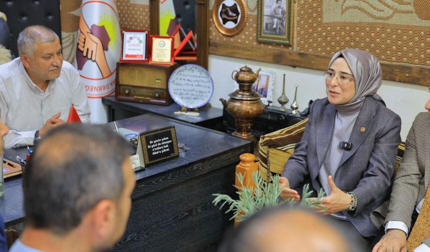 Cevahir Asuman Yazmacı ve ekibi esnaflara ziyarette bulundu