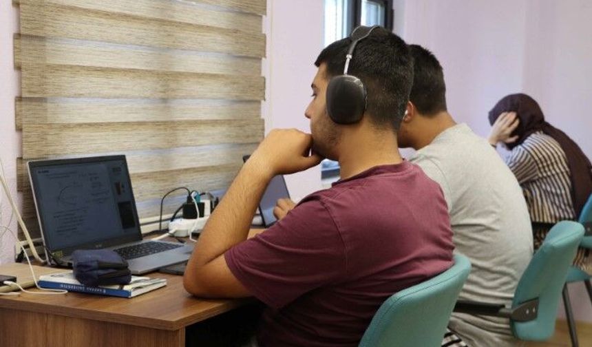 Karaköprü’de Okuma Evleri ve Kütüphaneler Öğrencilerin Gözdesi Haline Geldi