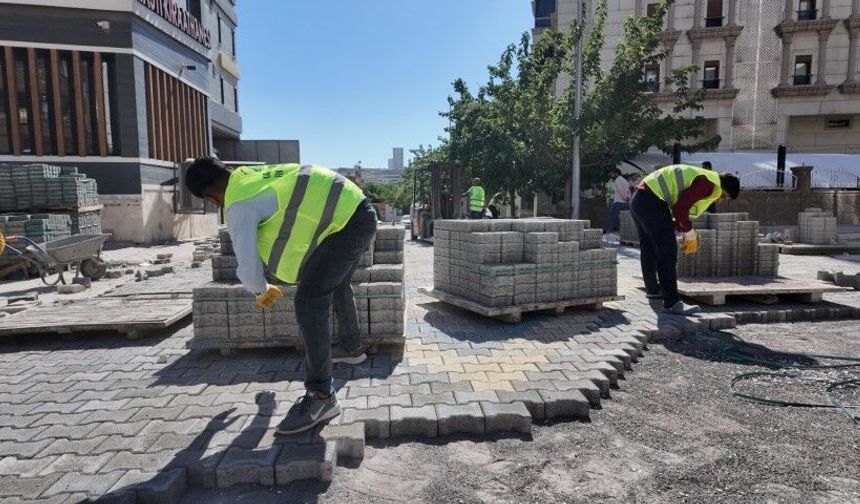 Karaköprü’de Yeni Yaşam Alanlarına Modern Yol Dokunuşu Devam Ediyor