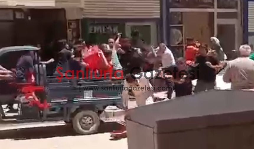 Şanlıurfa'da Akraba Ailelerin Kavgası Kamerada