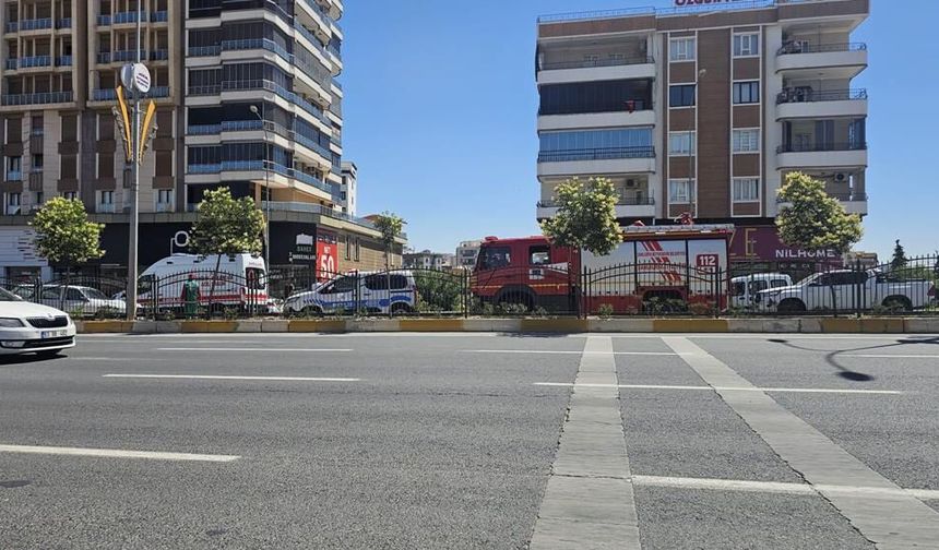Şanlıurfa'da 3 otomobil birbirine girdi; 2 Yaralı