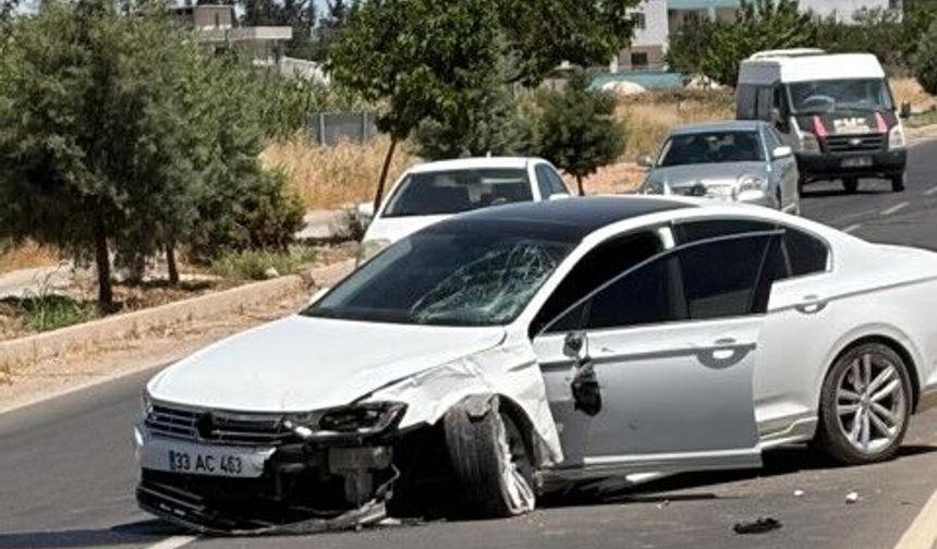 Şanlıurfa'da Motosiklet ile Otomobil Çarpıştı: 3 Yaralı