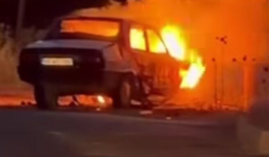 Şanlıurfa’da Seyir Halindeki Otomobilin Motorundan Dumanlar Yükseldi