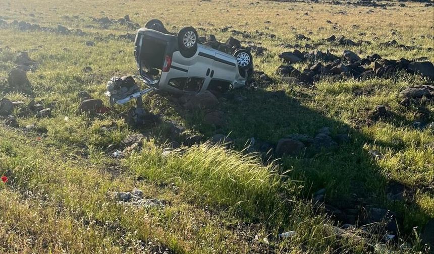 Şanlıurfa- Diyarbakır Karayolunda kaza; 3 yaralı