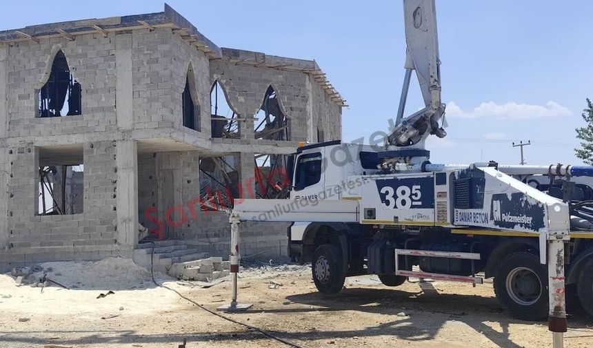 Şanlıurfa'da Cami İnşaatında Çökme: 2 İşçi Yaralandı