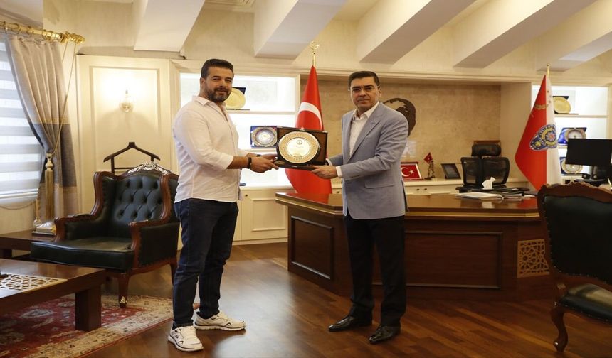 Şanlıurfa İl Emniyet Müdürlüğü'nden Emekliye Ayrılan Polis Memurlarına Teşekkür Plaketi!