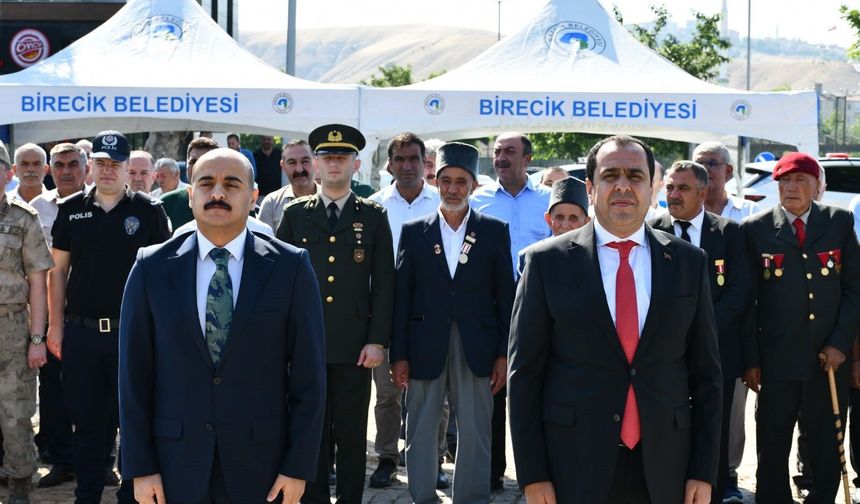 Birecik’te coşkulu kutlama