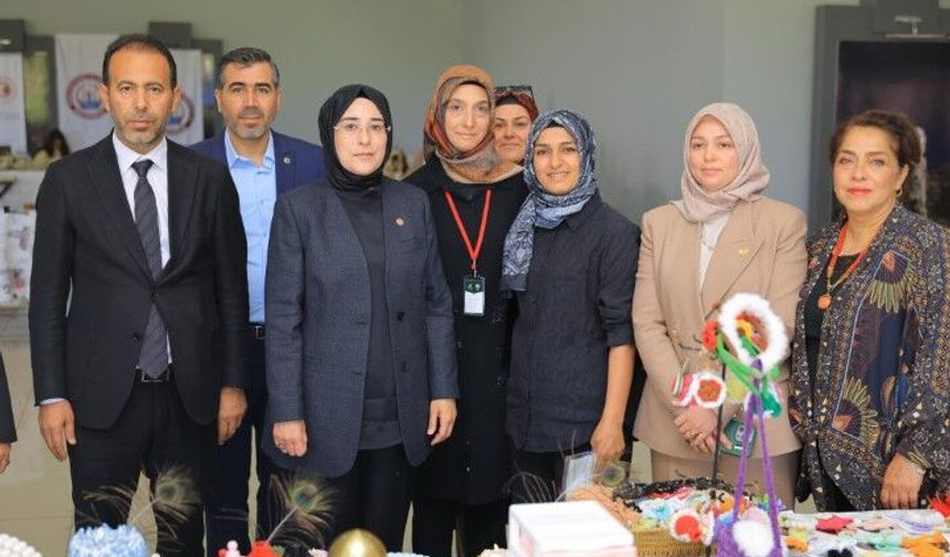 Ak Parti Milletvekili Yazmacı'ndan El Sanatları Fuarı'na Destek