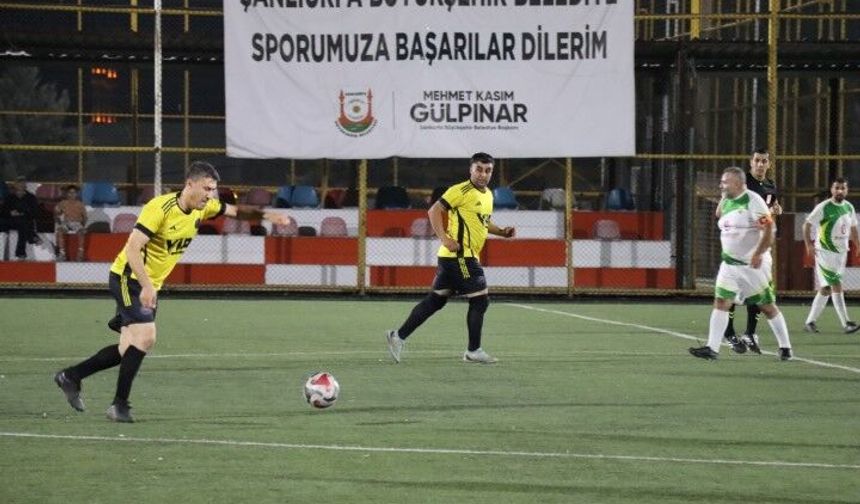 Şanlıurfa'da 36 Takımın Katıldığı Masterler Turnuvasına Yoğun İlgi