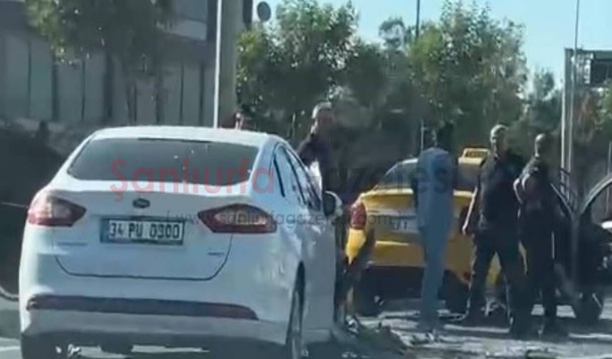Şanlıurfa'da 4 Araçlı Zincirleme Kaza: 1 Yaralı