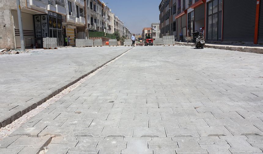 Toz ve Çamura Son! Haliliye'de Mahalle Yolları Baştan Yapılıyor