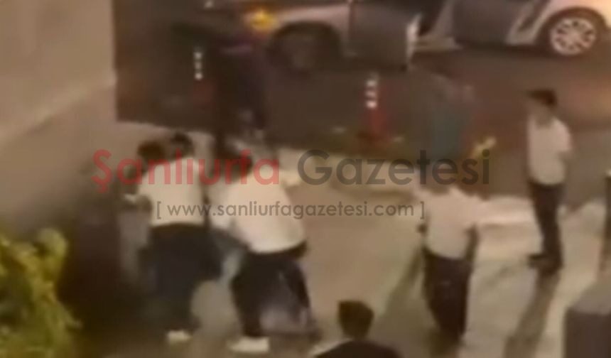 Şanlıurfa'daki Piazza AVM'nin girişinde Güvenlik Tartışması: Taksi Şoförü Darp Edildi, Vatandaşlar Müdahale Etti
