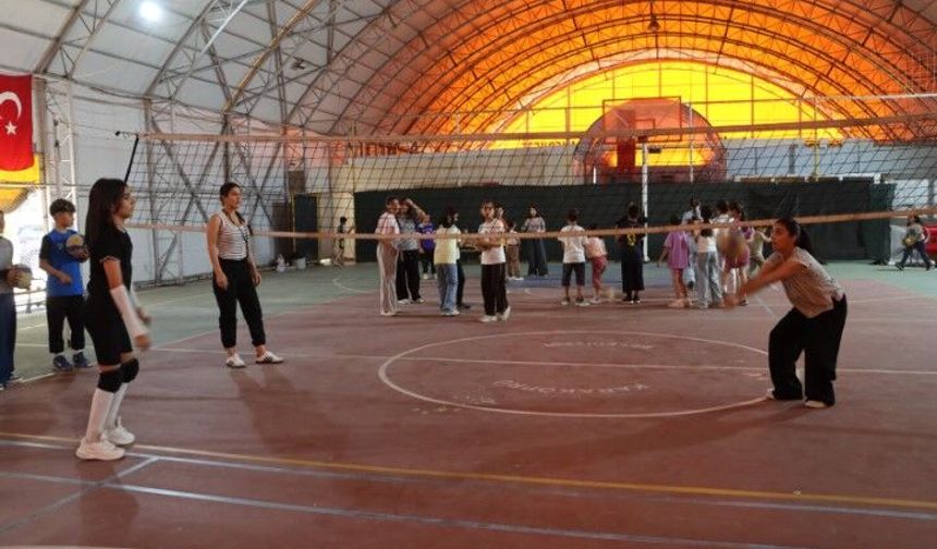 Şanlıurfa Karaköprü'de Ekran Yerine Spor Tercihi! Çocuklardan Yoğun Katılım