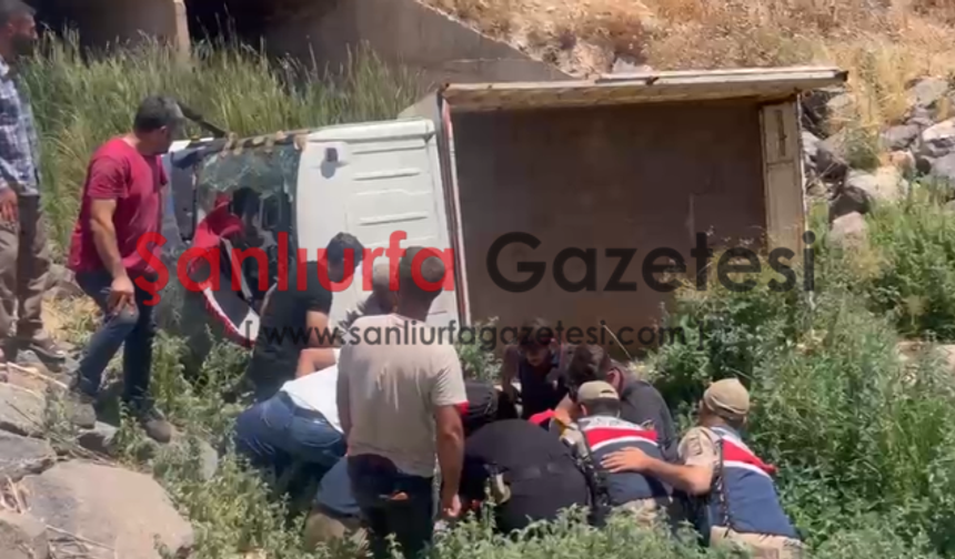 Şanlıurfa'da Otomobil Köprüden Dereye Uçtu: 1'i Çocuk 4 Yaralı