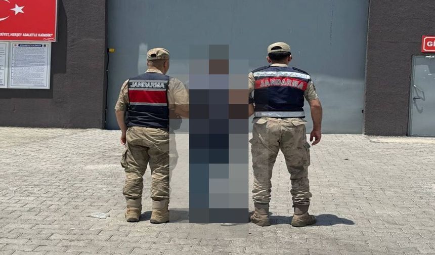 Şanlıurfa’da silahla tehdit firarisine kelepçe!