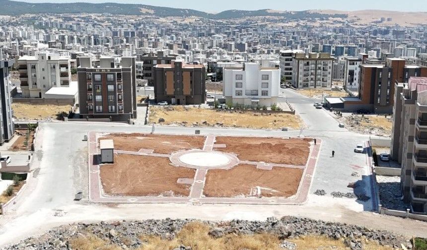 Karaköprü'de İki Yeni Parkın Yapımı Tüm Hızıyla Sürüyor