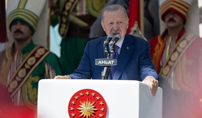 Cumhurbaşkanı Erdoğan, Ahlatlılara ‘Terörsüz Türkiye’ hedefini anlattı