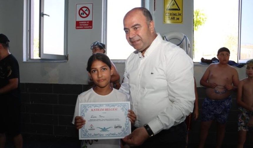 Şanlıurfa Karaköprü’de eğitimini tamamlayan çocuklara sertifika