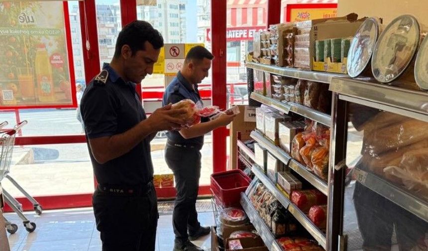 Şanlıurfa'nın o ilçesinde raflar mercek altına alındı