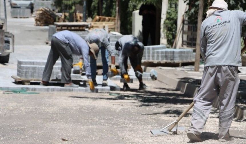 Karaköprü'de Yol Seferberliği! Alibaba Mahallesi'nde Çalışmalar Hızlandı