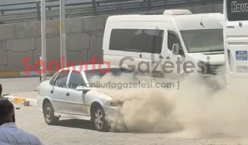 Şanlıurfa’da seyir halindeki otomobil alev alev yandı!