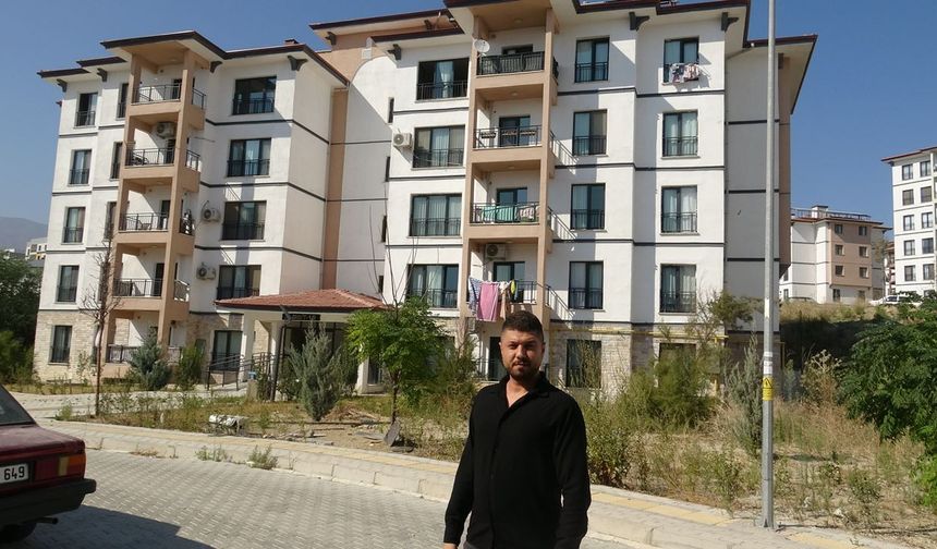 Depremzedelerin evi başlarına ikinci kez yıkıldı: Bir ev 7 enkaz!