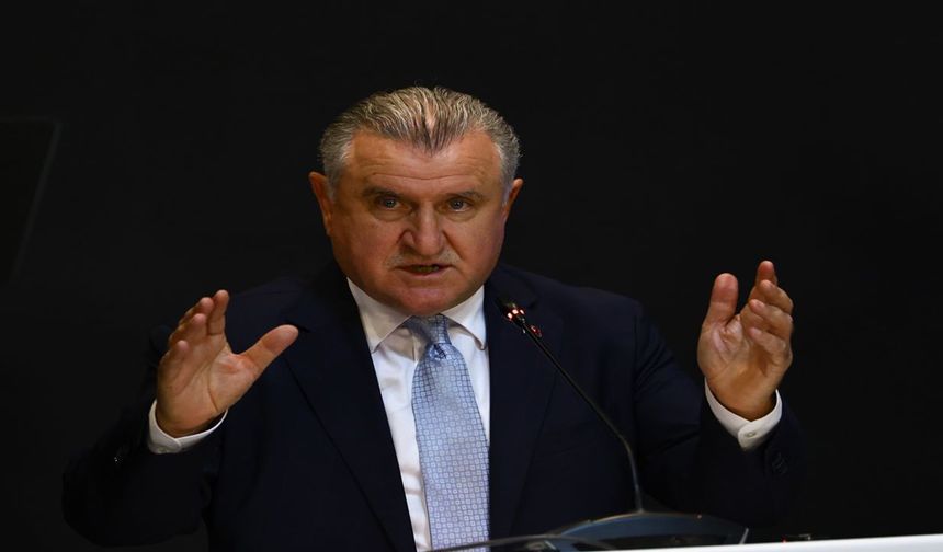 Bilim rüzgarı Şanlıurfa'da, Süper Kupa rüzgarı da İstanbul'da esecek: Bakan Osman Aşkın Bak'ın gurur tablosu