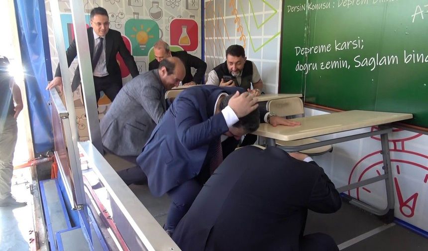 Deprem senaryosu gerçek oldu: "Acı tesadüf!"
