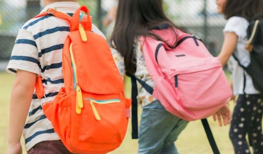 Uzmanından Ailelere Kritik Uyarı: Yanlış Okul Çantası Çocuklarda Omurga Sağlığını Tehdit Ediyor