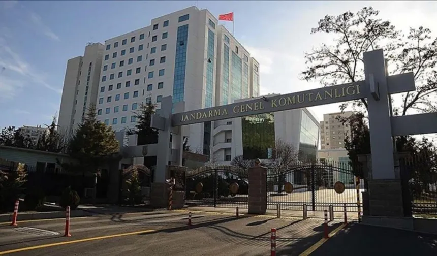 Geleceğin teknolojisi işe dönüşüyor: Jandarma Genel Komutanlığı sözleşmeli personel alıyor, şartlar ve maaş belli oldu