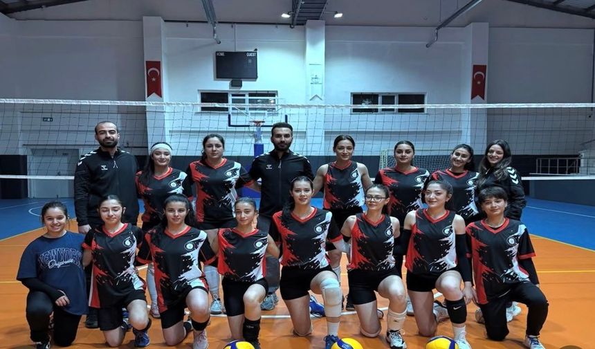 Şanlıurfa Siverek Belediyespor önce futbol şimdi de kadın voleybol takımı da ligden çekildi