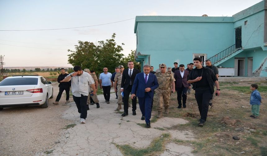 Şanlıurfa'da deprem sonra Vali Hasan Şıldak'tan, Pınarbaşı ve Büyük Akziyaret mahallelerinde inceleme