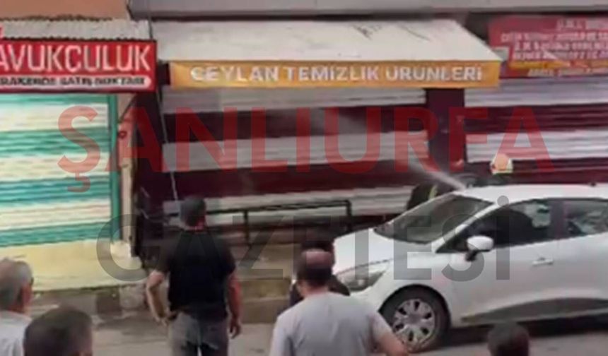 Şanlıurfa’da temizlik ürünleri satan iş yerinde yangın çıktı!