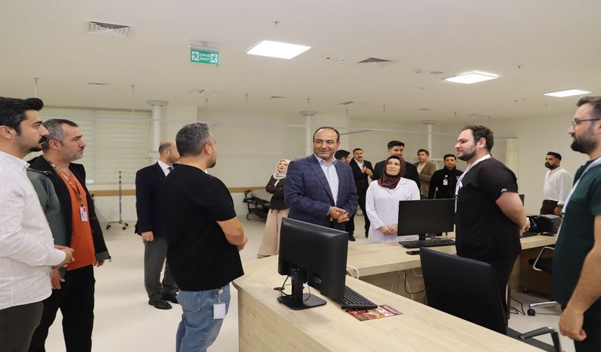 İl Sağlık Müdürü Doç. Dr. Erhan Berk’ten Şanlıurfa Şehir Hastanesine Ziyaret