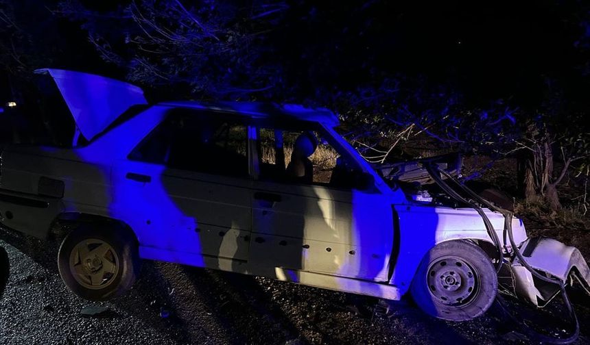 Gaziantep'te minibüs ile otomobilin çarpıştığı kazada ölü ve yaralılar var!