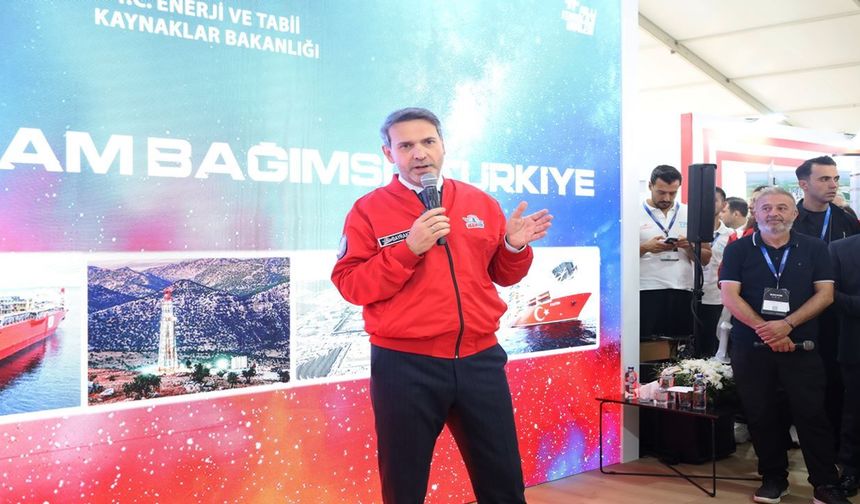 Bakan Bayraktar Şanlıurfa'dan Türkiye'nin yeni enerji çağının müjdesini verdi: "Kendi insanımızla kuracağız"