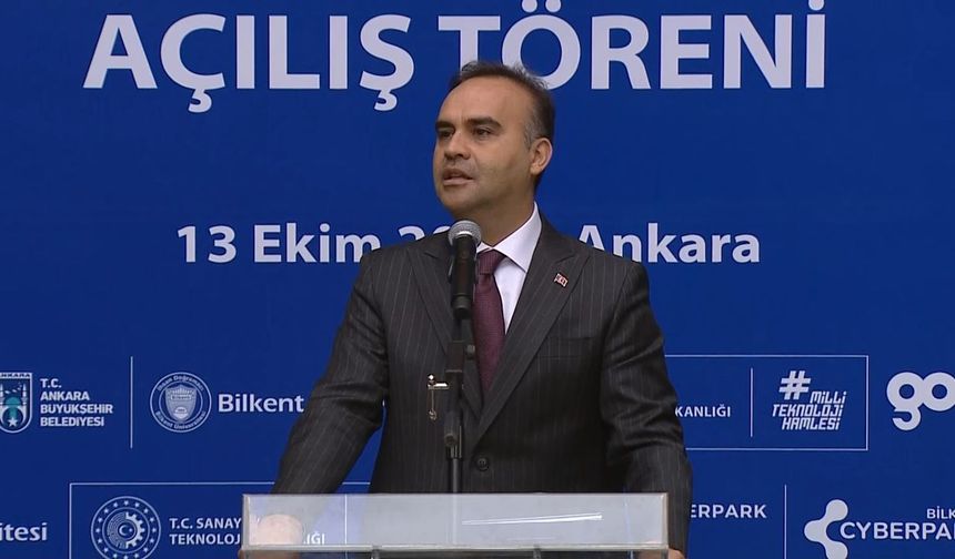 Bakan Kacır Ankara’dan duyurdu: "Şirketini kuran gençlere 1 milyon 350 bin lira sermaye"