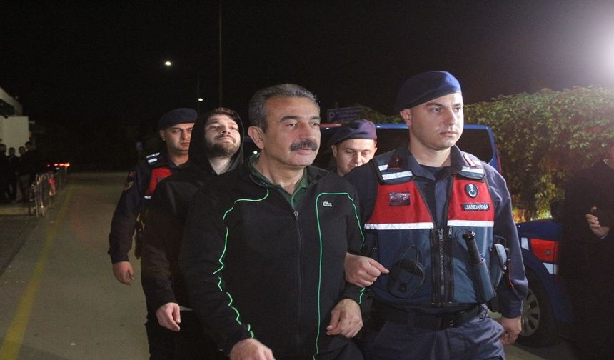 Adana’da Belediye Soruşturmasında Büyük Şok! Başkan Emrah Kozay Dahil 34 Kişi Tutuklandı